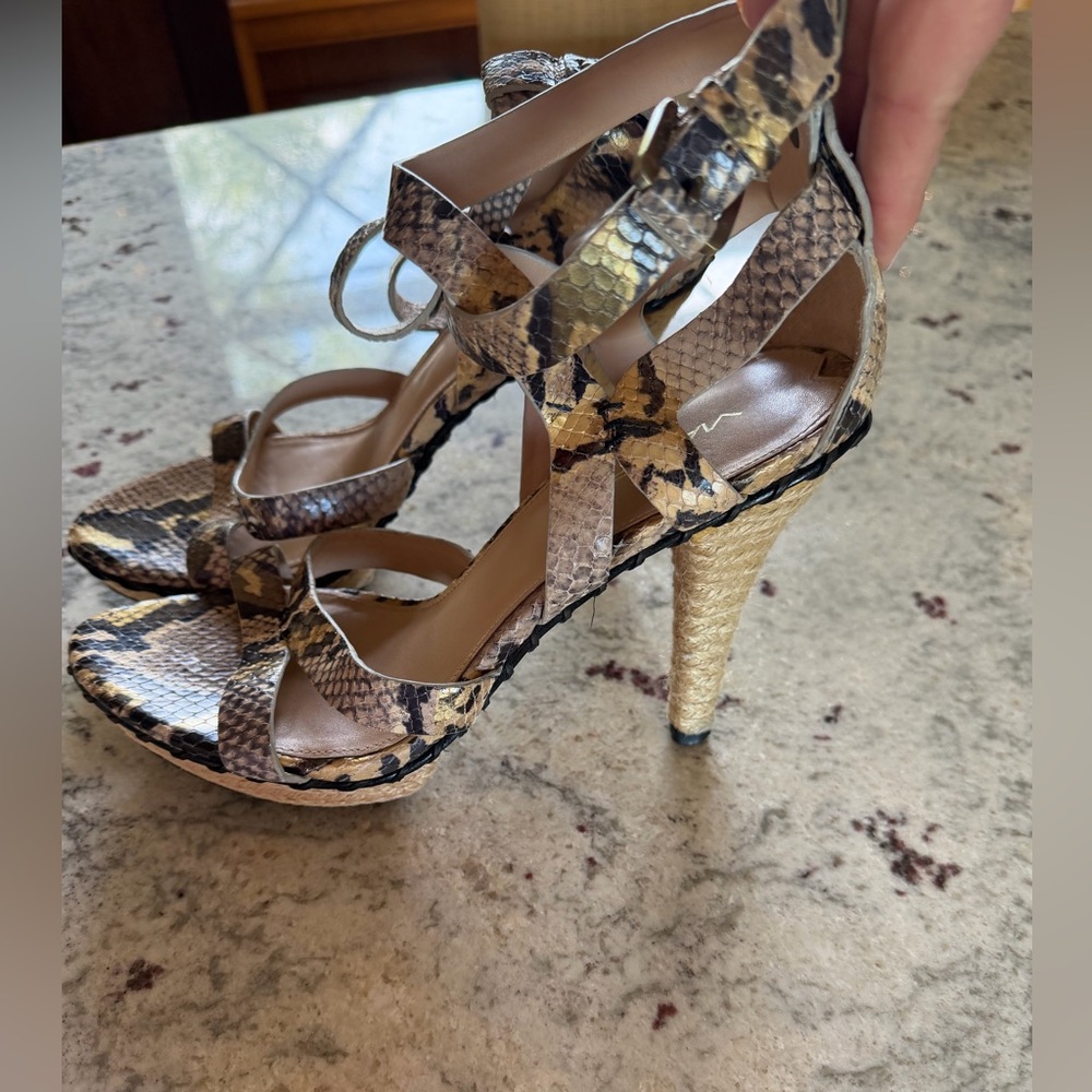 Snake Skin Y2K Vintage VIA SPIGA Italian Ankle Strap Shoes - Size 8.5 ⭐️